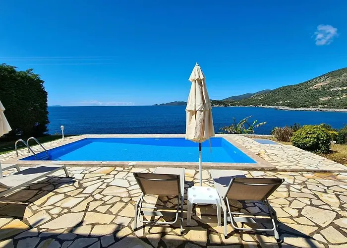 Amarandos Villa *